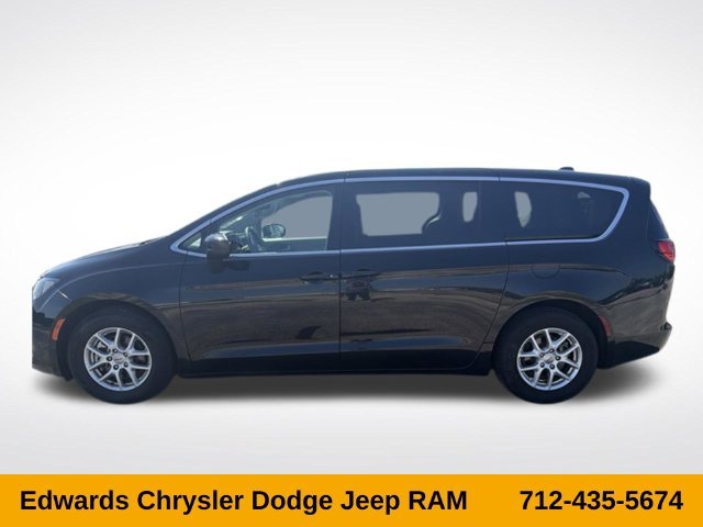 Used 2023 Black Chrysler LX image 4