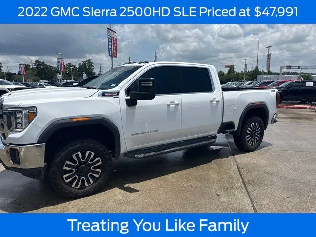 2022 GMC Sierra 4WD Crew Cab Standard Box SLE's photo