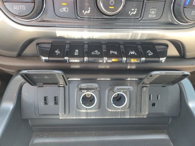 Used 2018 Black Chevrolet LTZ image 9