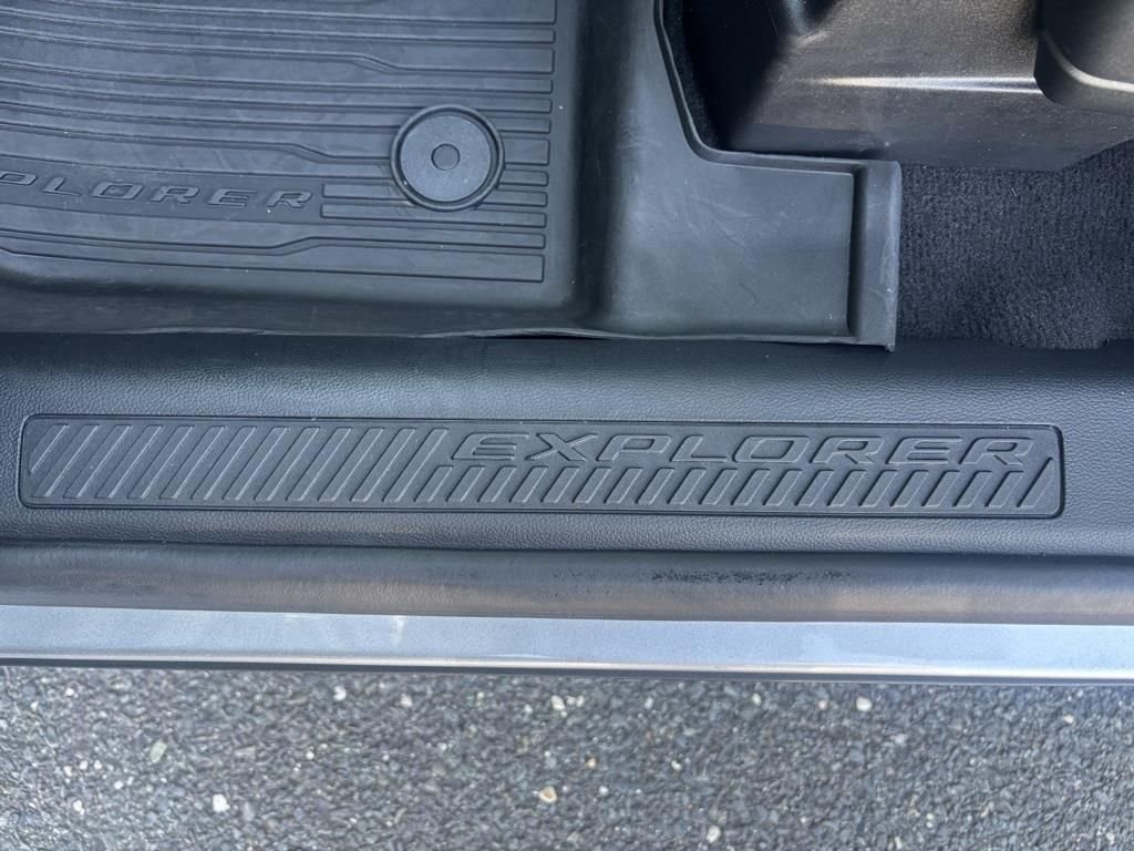 Certified Used 2022 Silver Metallic Ford XLT image 20