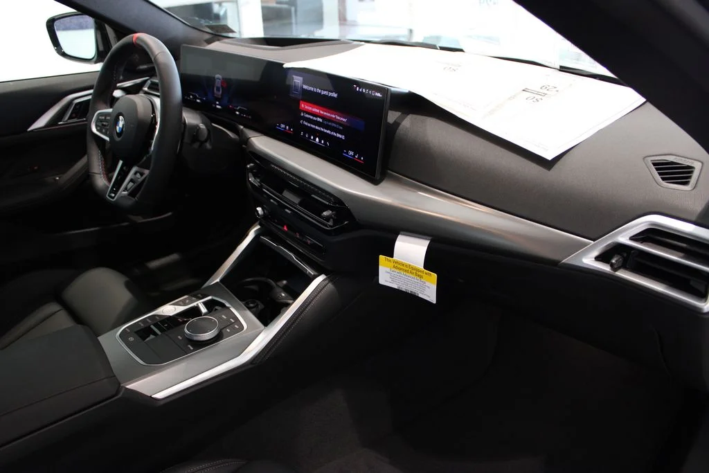 2026 BMW 4 Series M440i - Photo 43