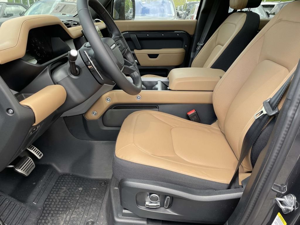 New 2026 Carpathian Grey Land Rover V8 image 14