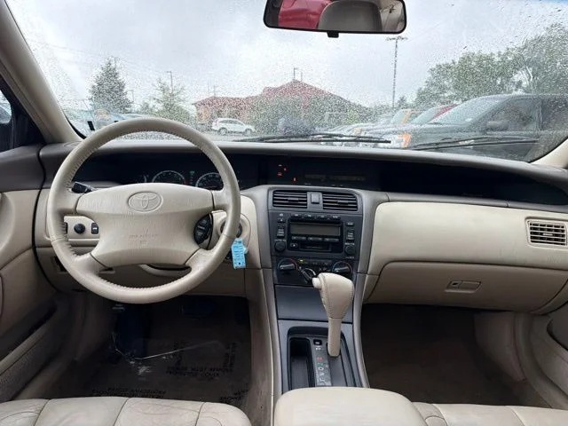 Used 2001 Black Toyota  image 7