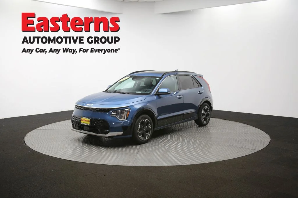 Used 2023 Blue Kia Wave image 55