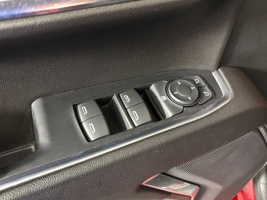 Used 2022 Red Chevrolet LT image 18