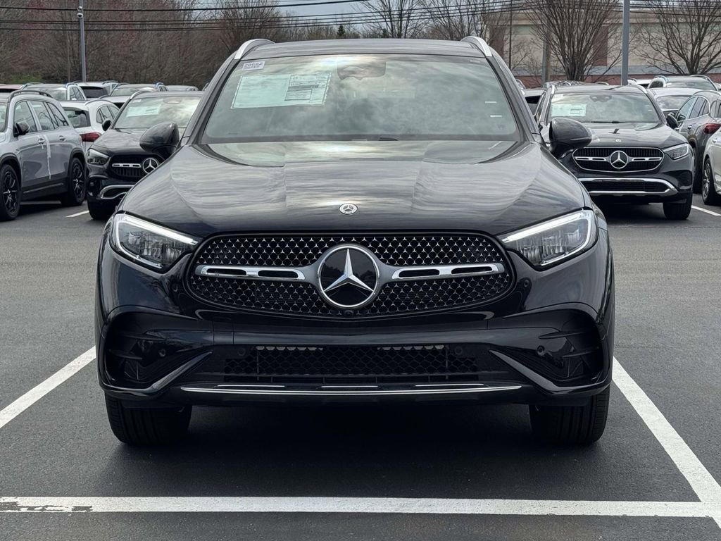 New 2026 Black Mercedes-Benz GLC 300 image 6