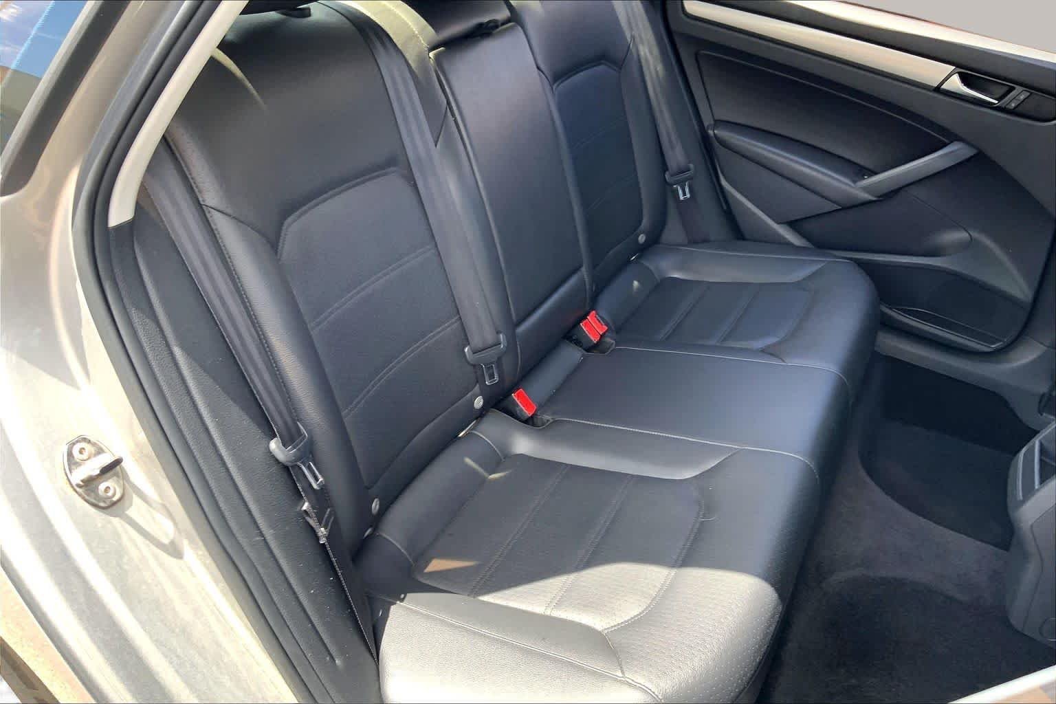 Used 2014 Reflex Silver Metallic Volkswagen S image 19