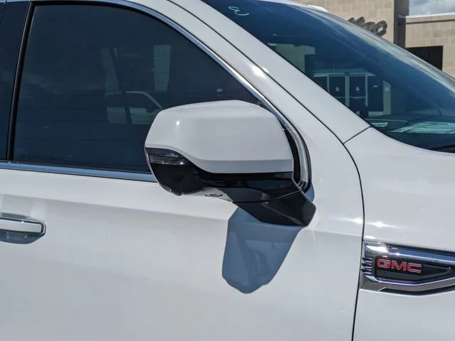 2026 GMC Yukon XL Denali - Photo 12