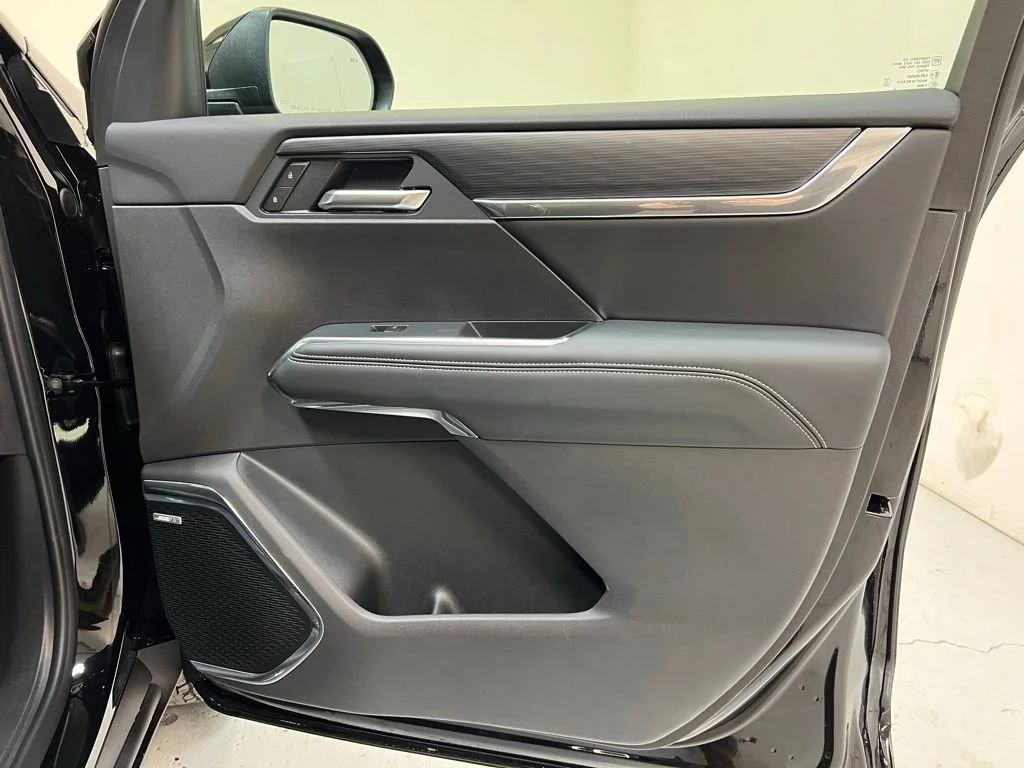 New 2026 Ebony Twilight Metallic GMC Elevation image 32