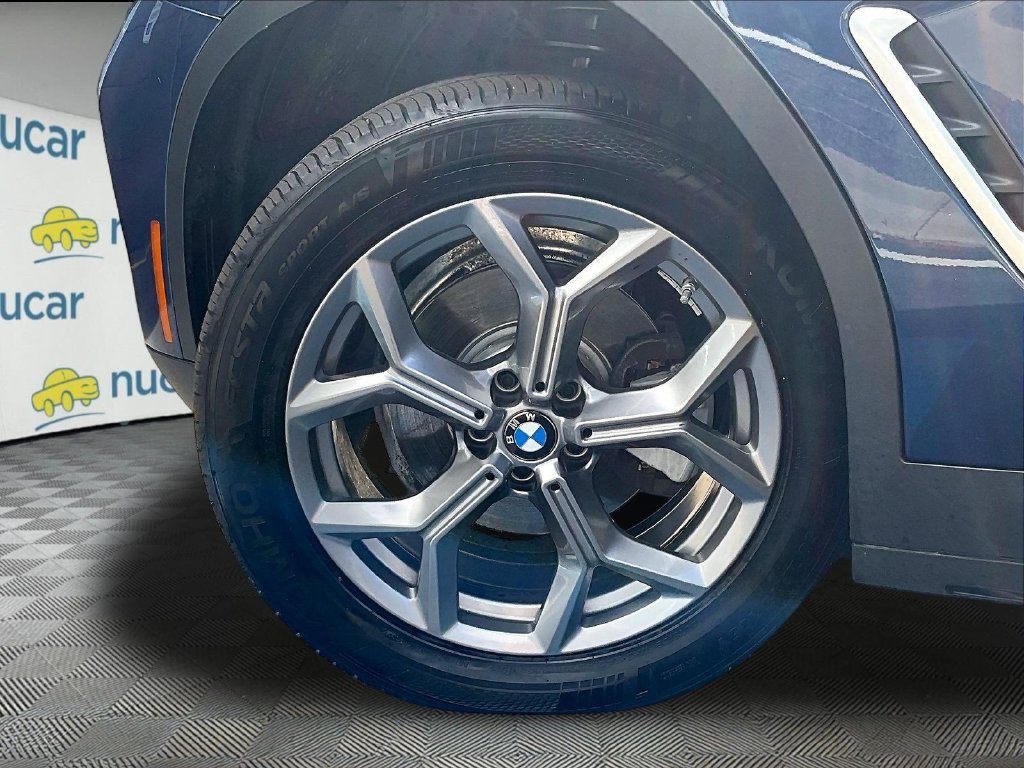 Used 2024 Blue BMW xDrive30i image 29