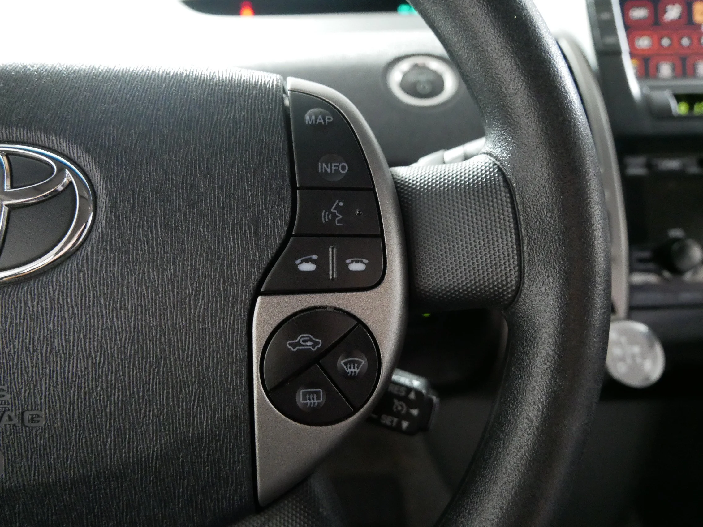 Used 2009 Magnetic Gray Metallic Toyota  image 28