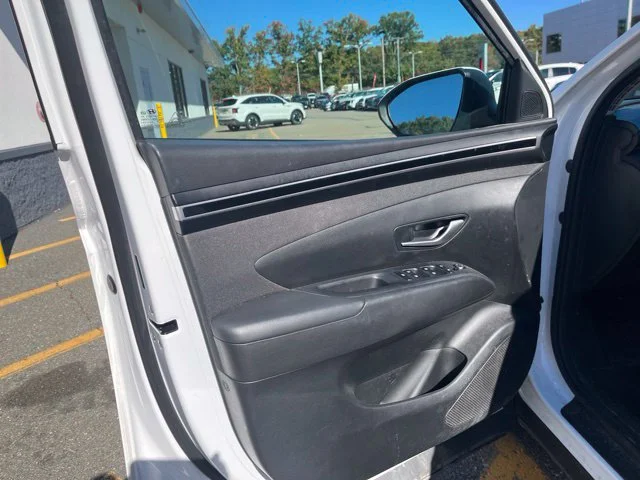 Used 2023 White Hyundai SEL image 10