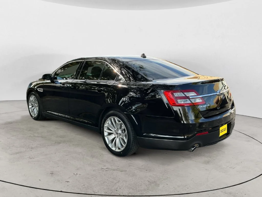Used 2016 Black Ford Limited image 11