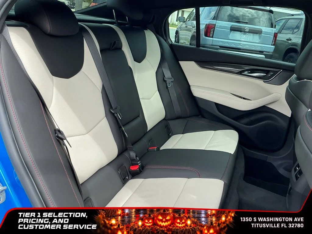 Used 2025 Coastal Blue Metallic Cadillac V-Series image 20