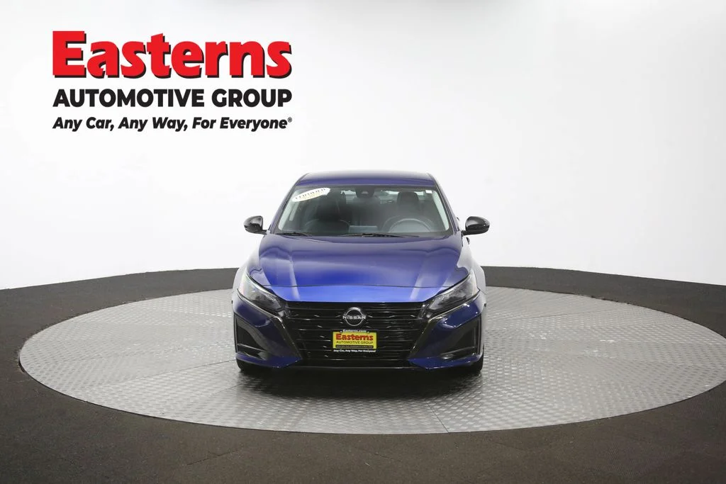 Used 2023 Blue Nissan 2.5 SR image 51