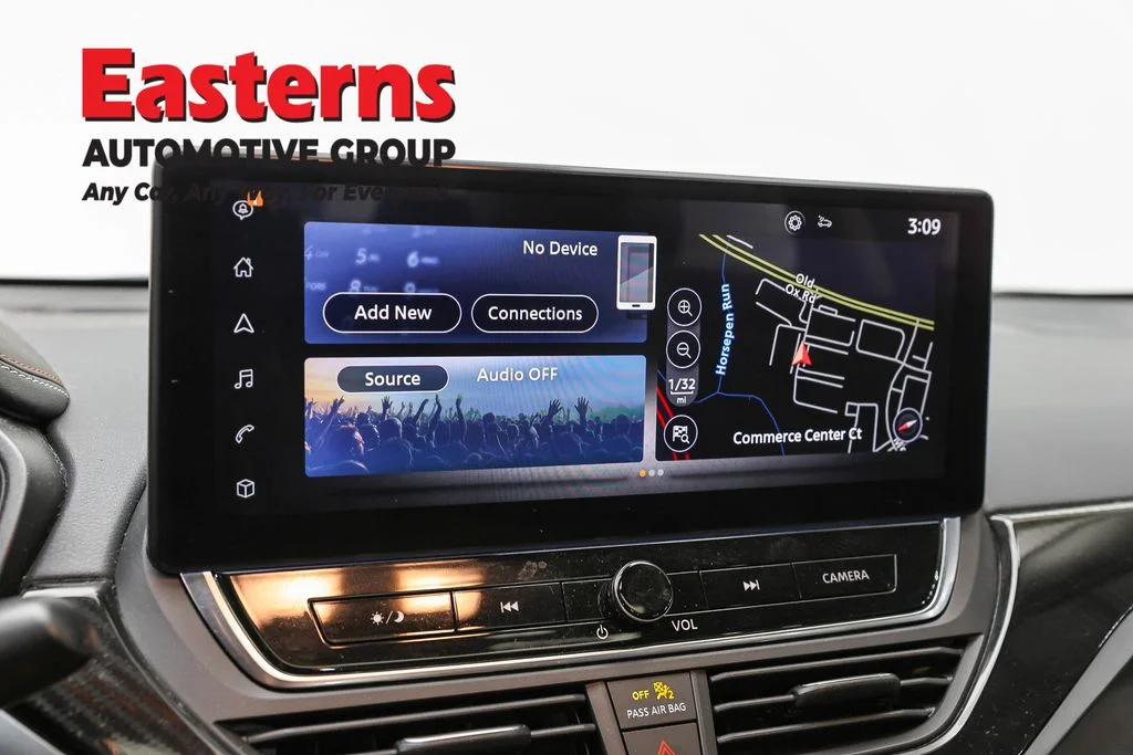 Used 2023 Red Nissan 2.5 SR image 19