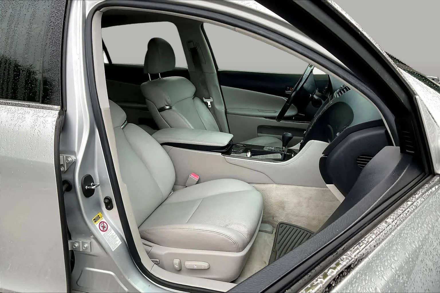 Used 2008 Mercury Metallic Lexus  image 8