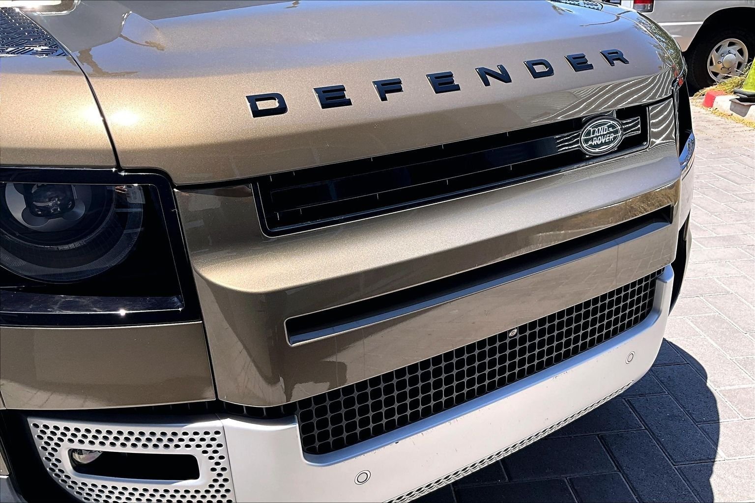 Used 2025  Land Rover S image 29