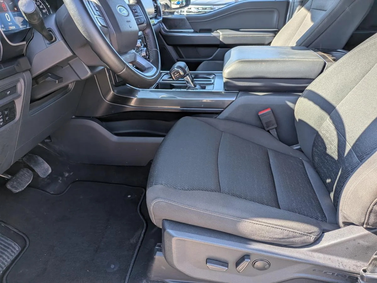 Used 2023 White Ford XLT image 10