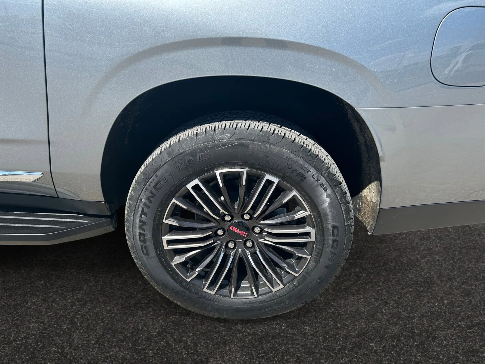 New 2026 Sterling Metallic GMC Elevation image 9