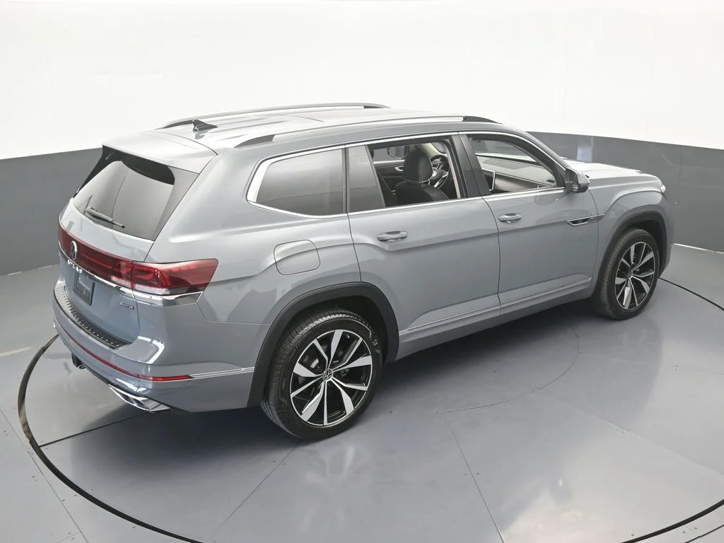 Used 2025 Gray Volkswagen 2.0T SEL Premium R-Line image 54
