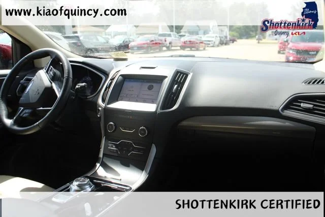 Used 2019 Red Ford SEL image 9
