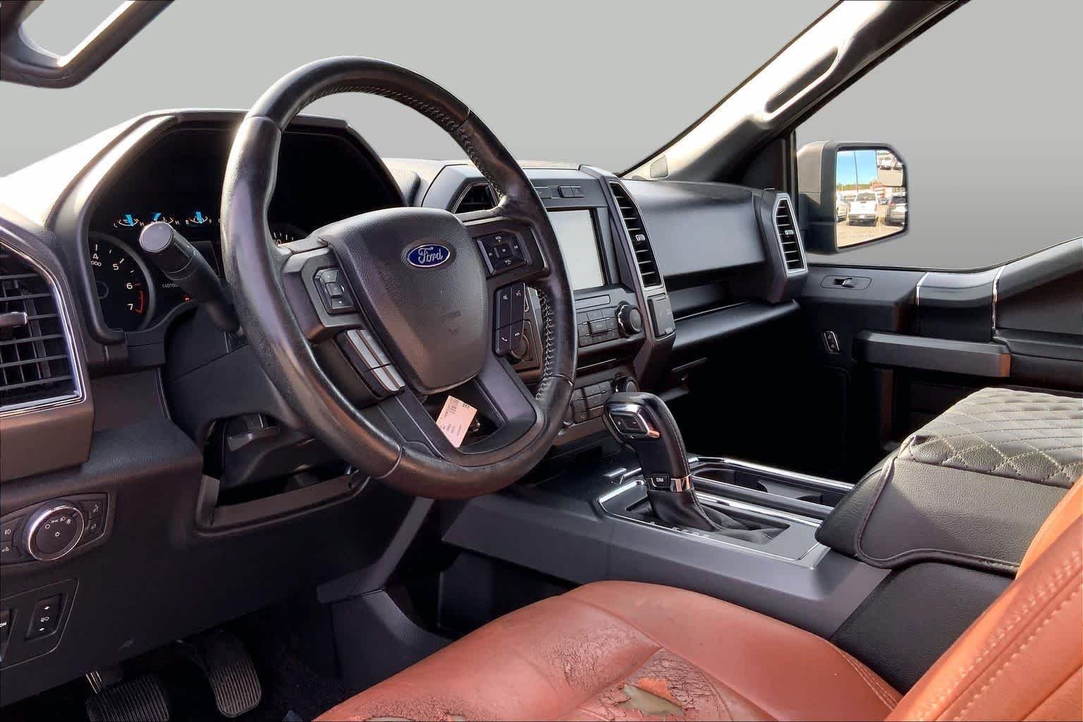 Used 2018 Magnetic Metallic Ford XLT image 16