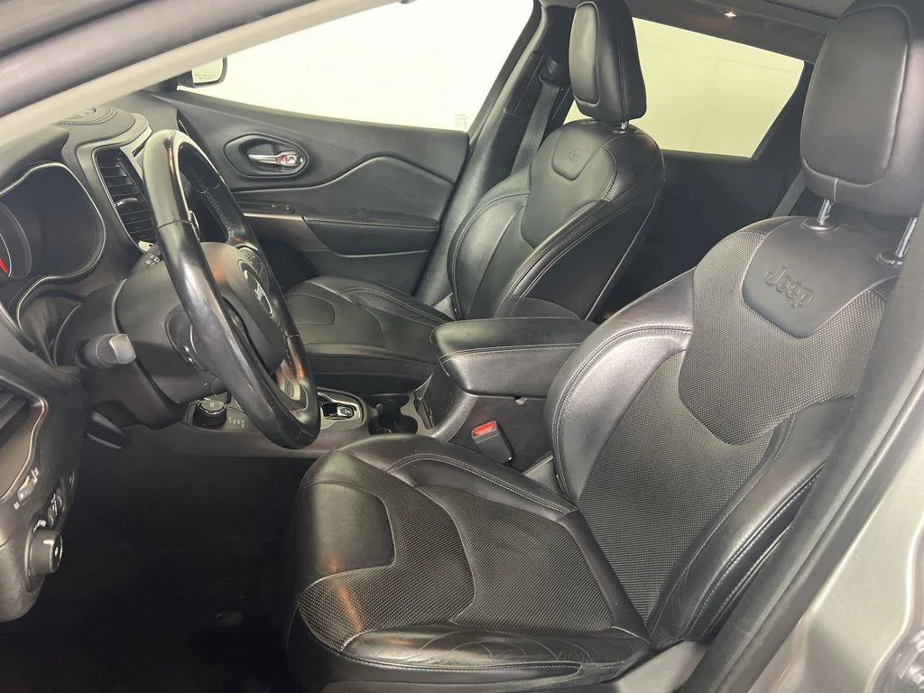 Used 2019 Billet Silver Metallic Clearco Jeep Limited image 4