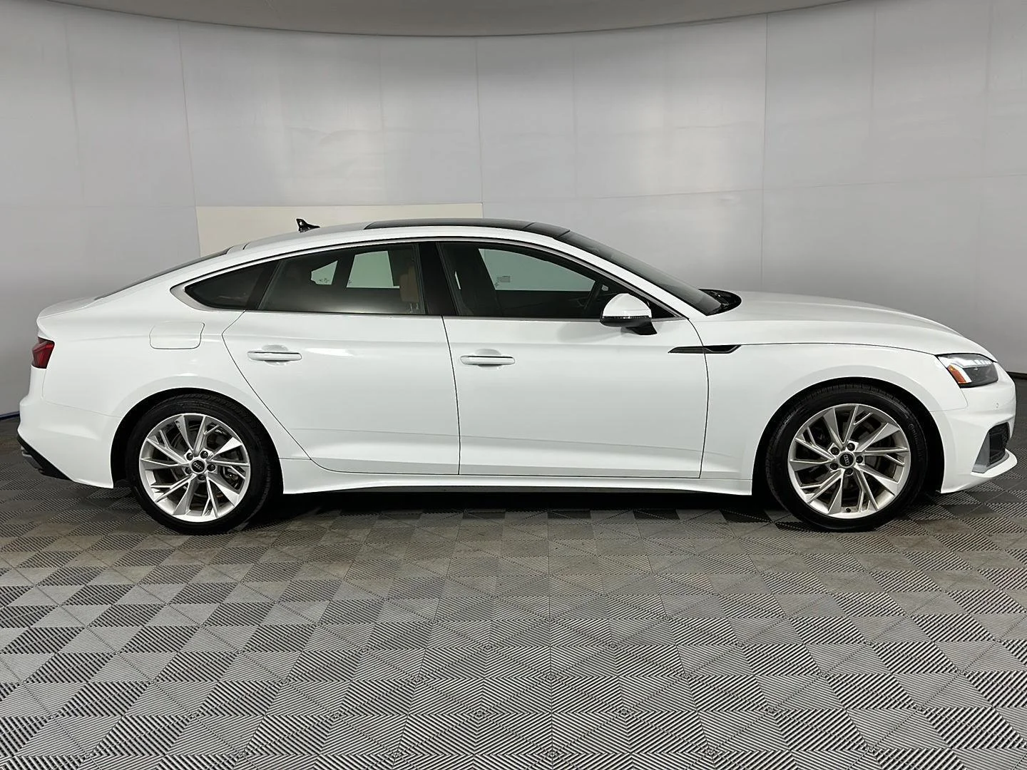 Used 2023 Glacier White Metallic Audi Premium image 27