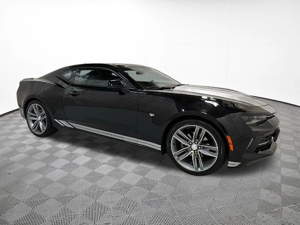 Used 2016 Black Metallic Chevrolet 2LT image 5