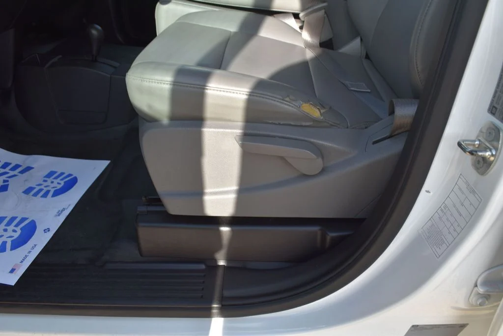 Used 2015 White Chevrolet Work Truck image 19
