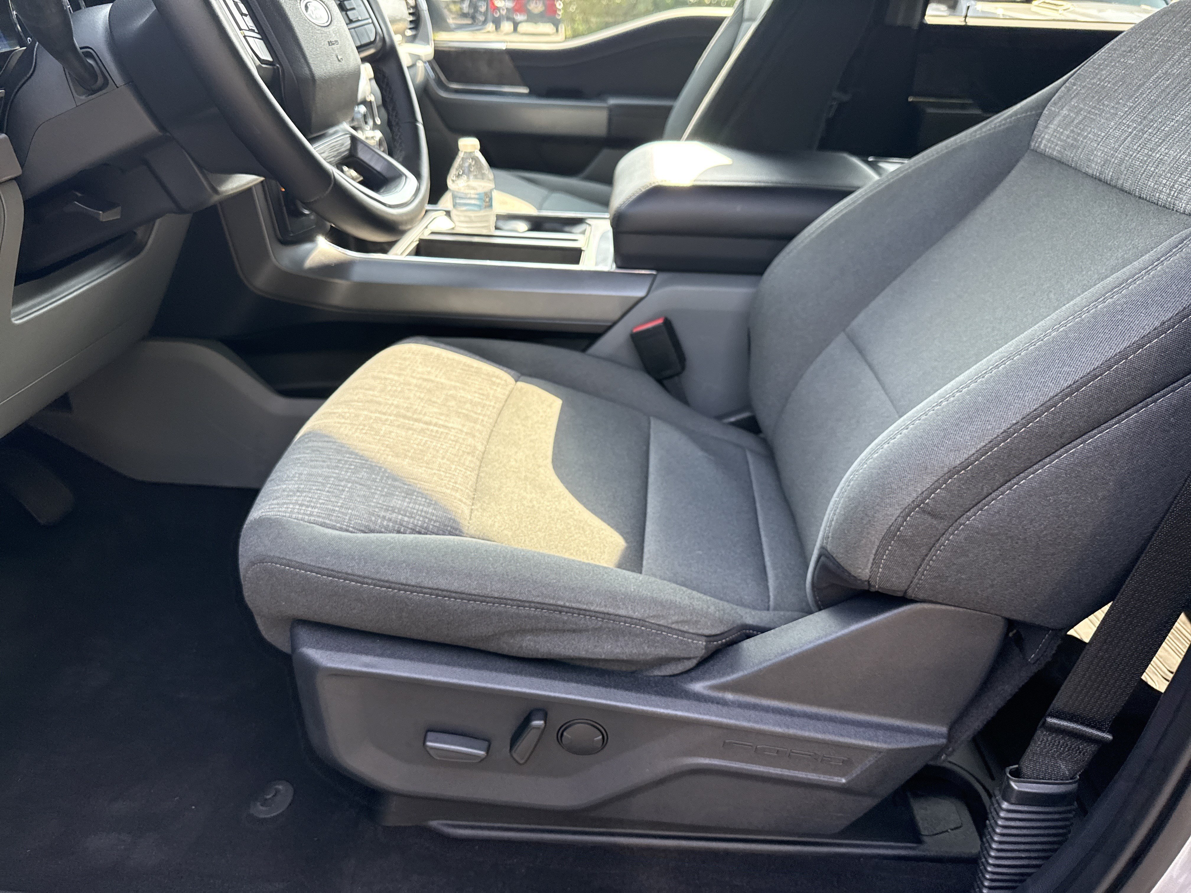 Used 2023 Silver Metallic Ford XLT image 9