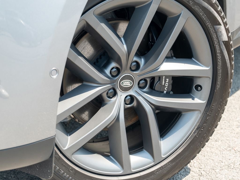 Certified Used 2025 Gray Land Rover SE image 9