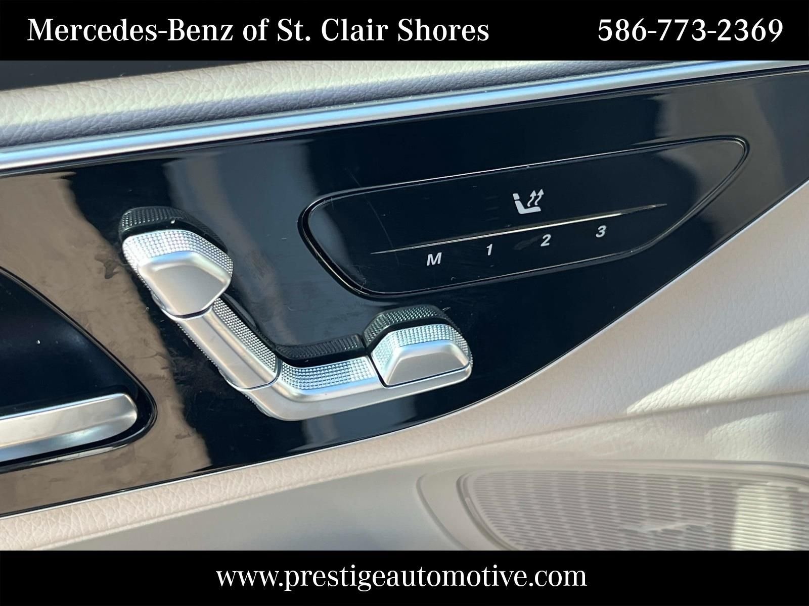 Certified Used 2025 White Mercedes-Benz GLC 300 image 20