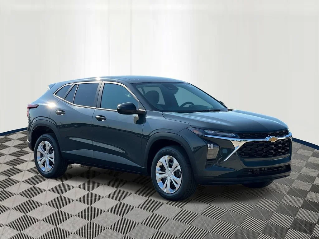 2026 Chevrolet Trax LS - Photo 7