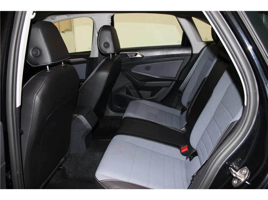 2025 Volkswagen Jetta SE - Photo 12