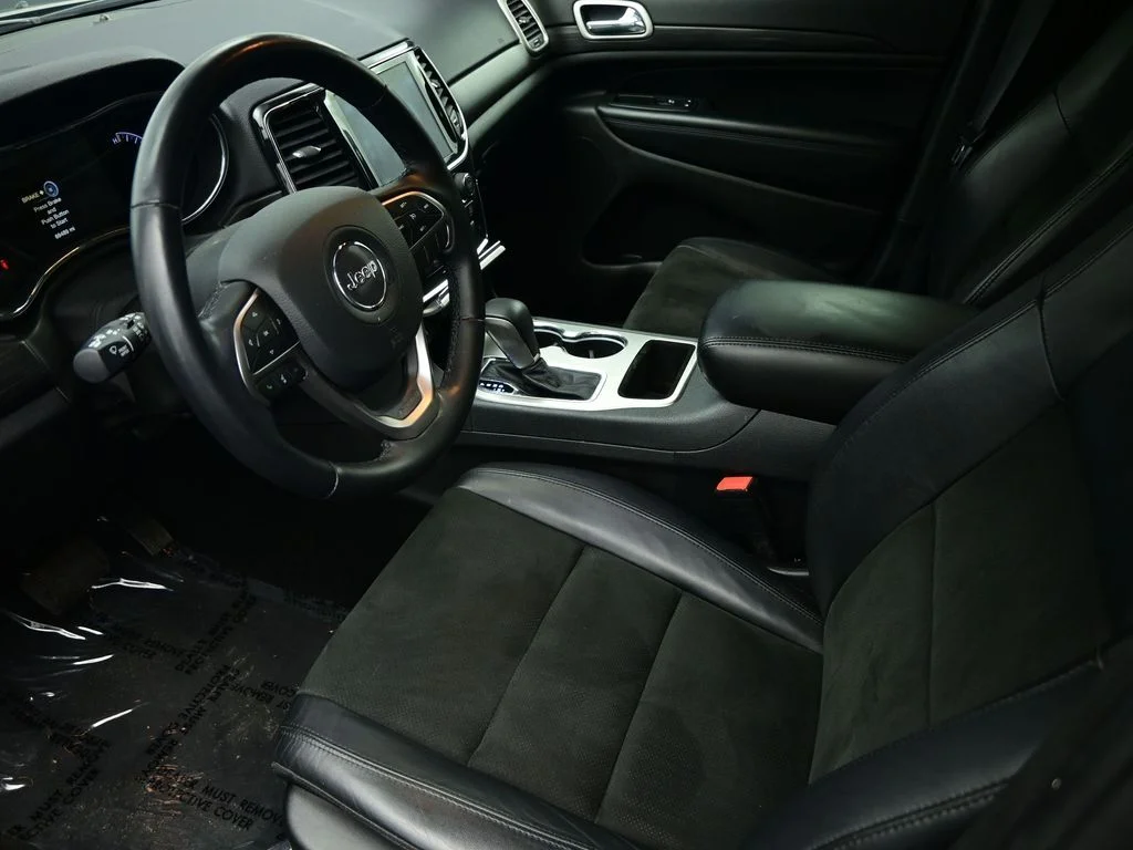 Used 2021 Gray Jeep Laredo X image 43