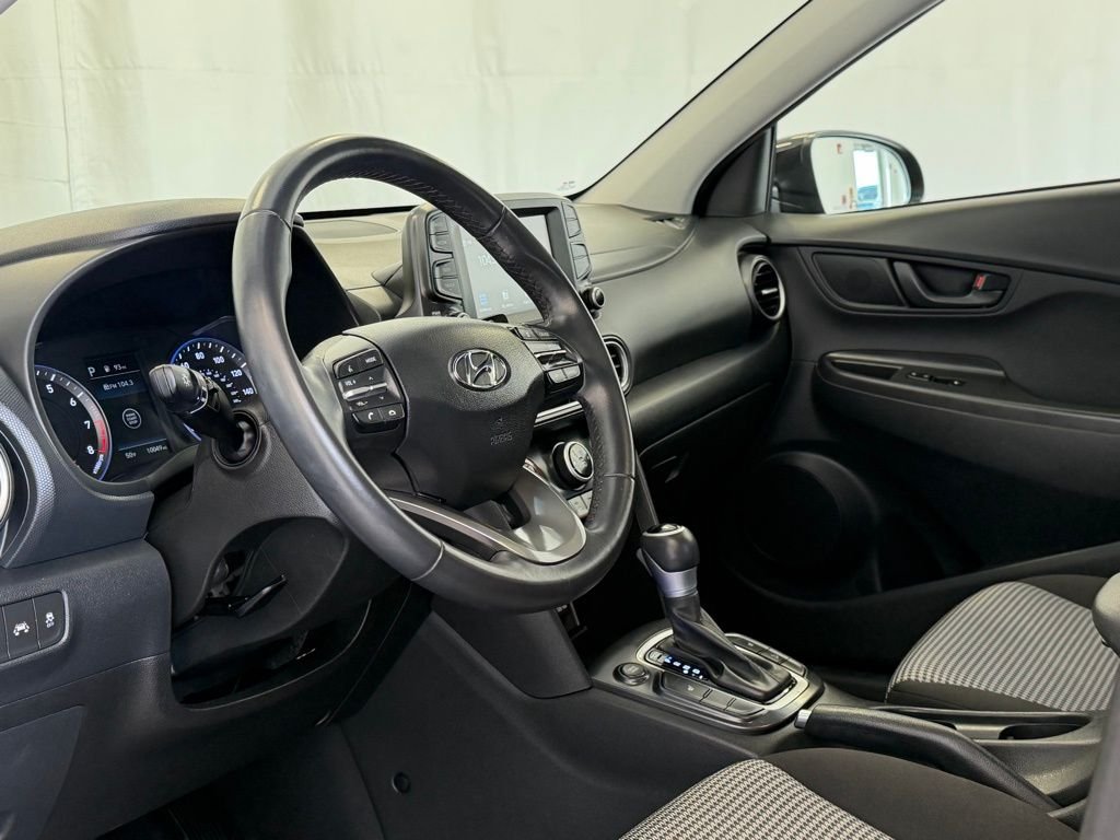 Used 2021 Ultra Black Hyundai SEL Plus image 7