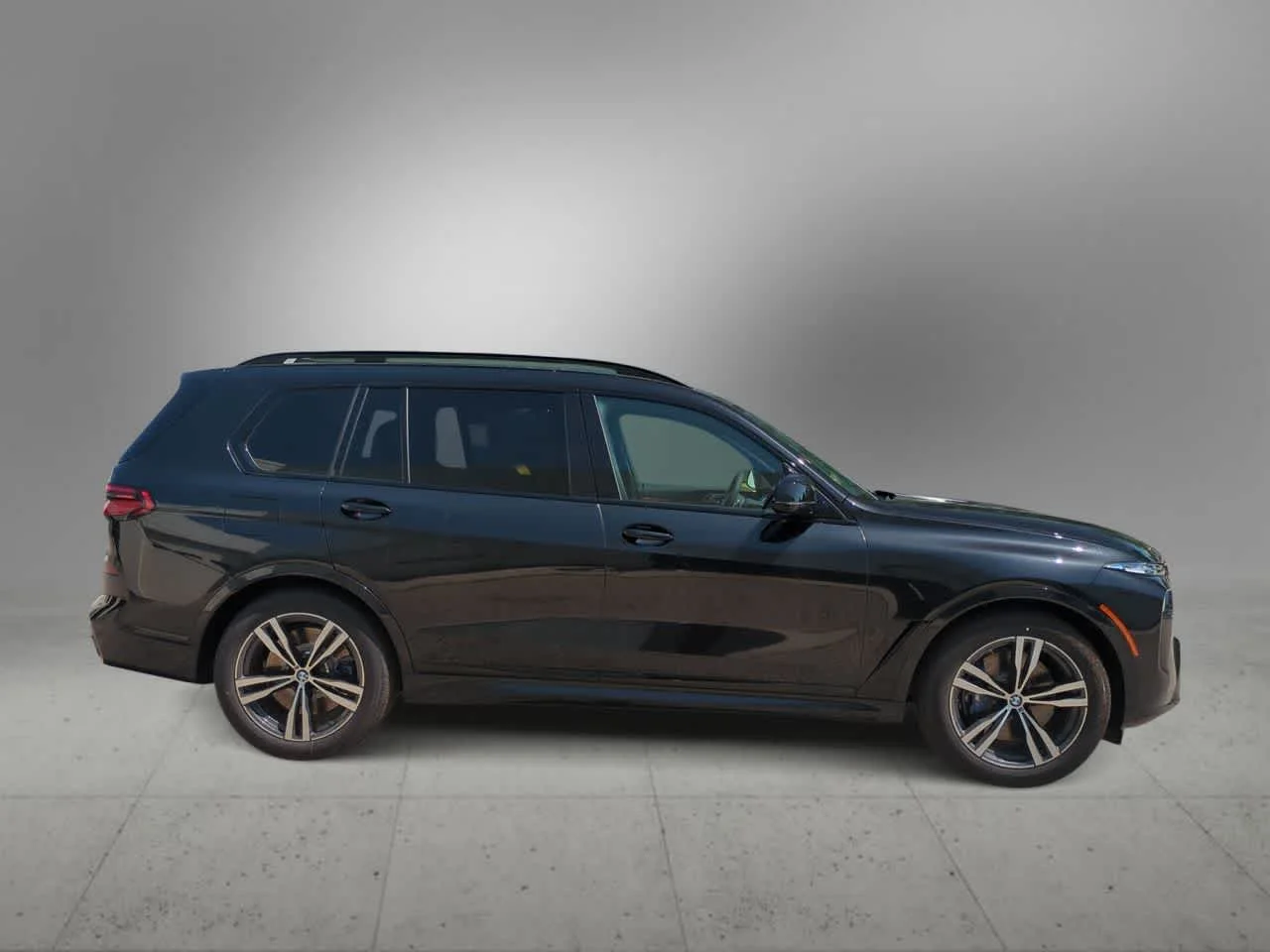 2026 BMW X7 M60i - Photo 9