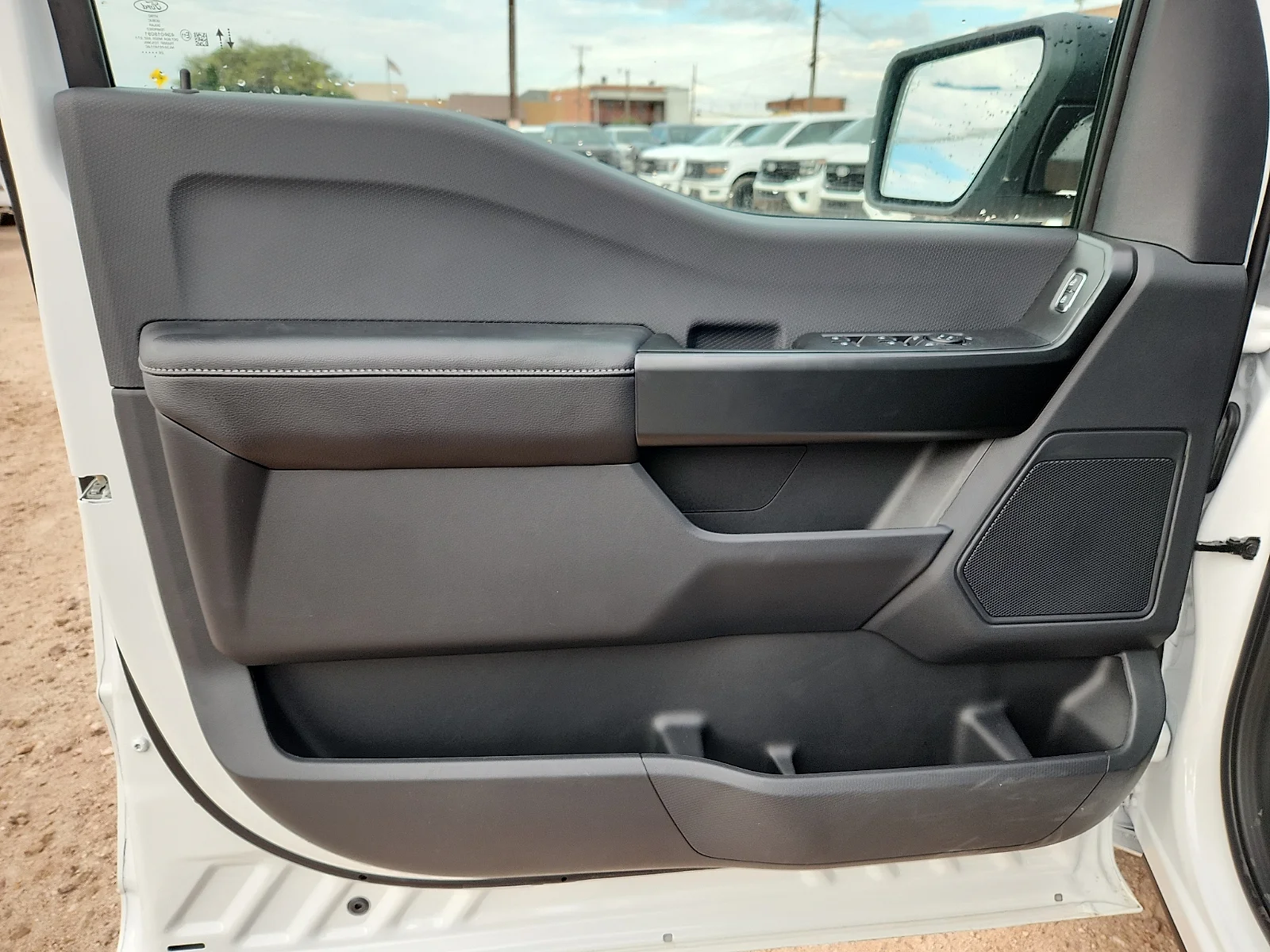 New 2026 Oxford White Ford STX image 14
