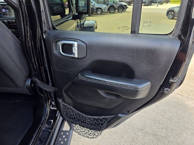 Used 2020 Black Clearcoat Jeep Sahara image 11