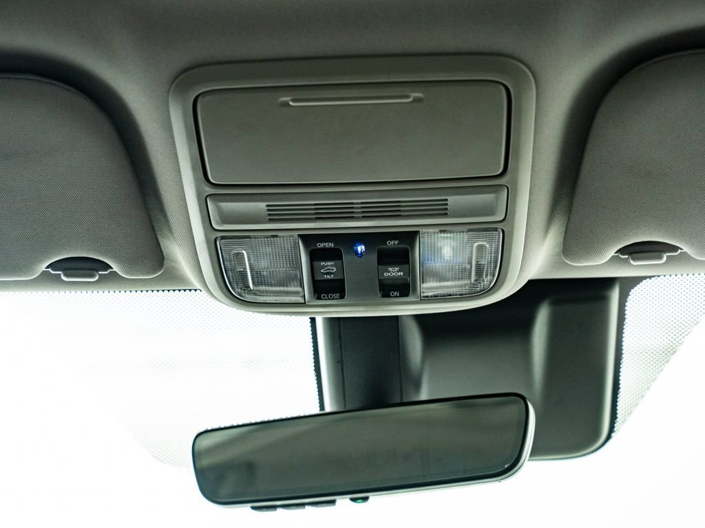 Used 2019 White Honda EX-L image 42