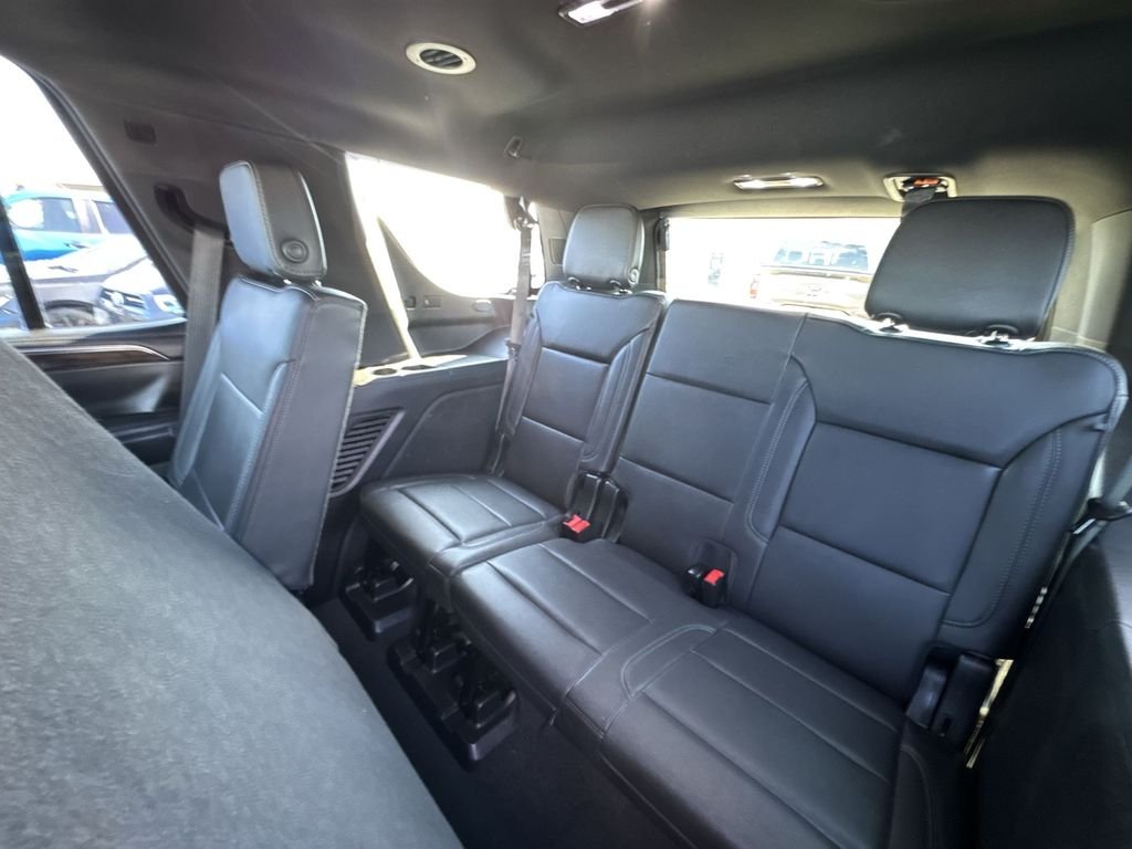 Used 2022 Black Chevrolet Z71 image 23