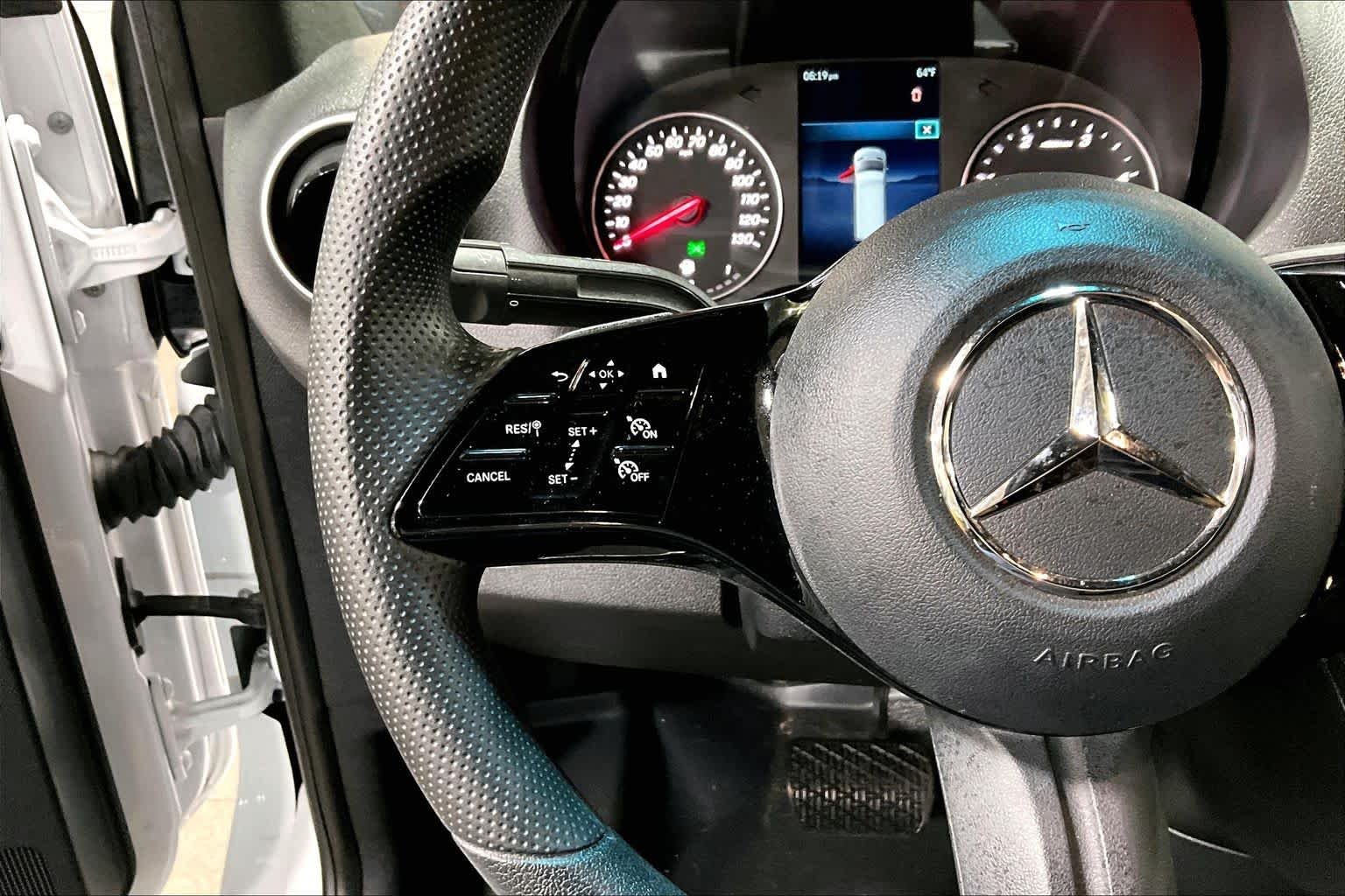 Used 2025 Arctic White Mercedes-Benz  image 22