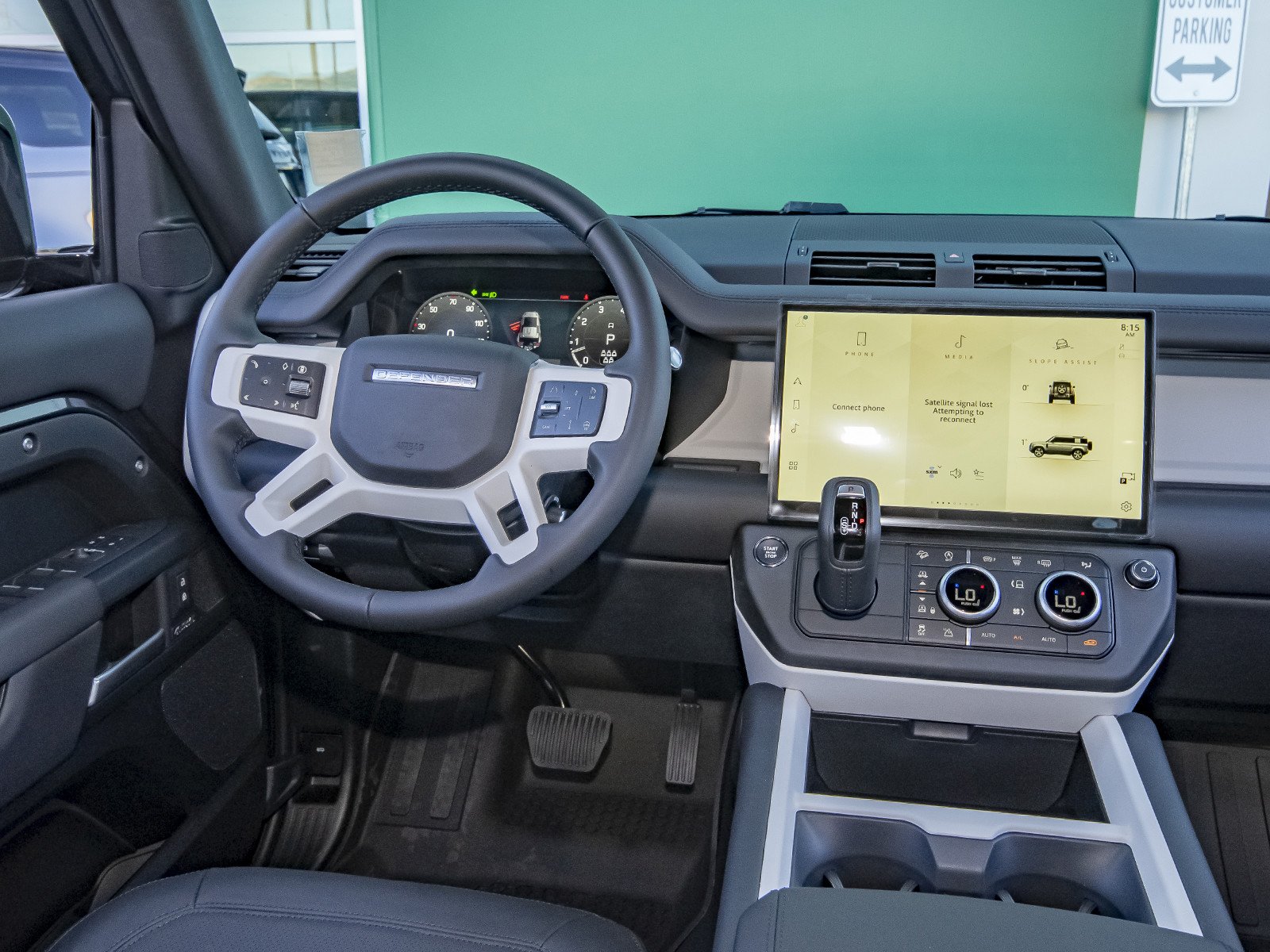 New 2026 Carpathian Grey Land Rover X-Dynamic SE image 39