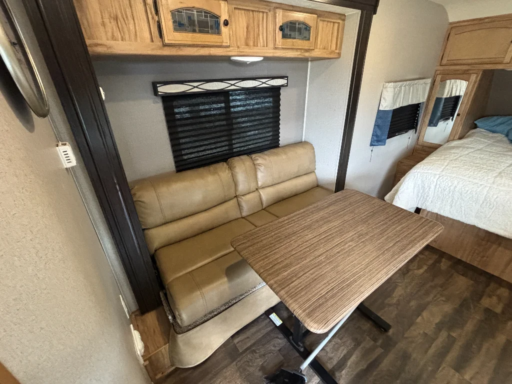 Used 2018 WHITE FOREST RIVER M-192-RBS image 15