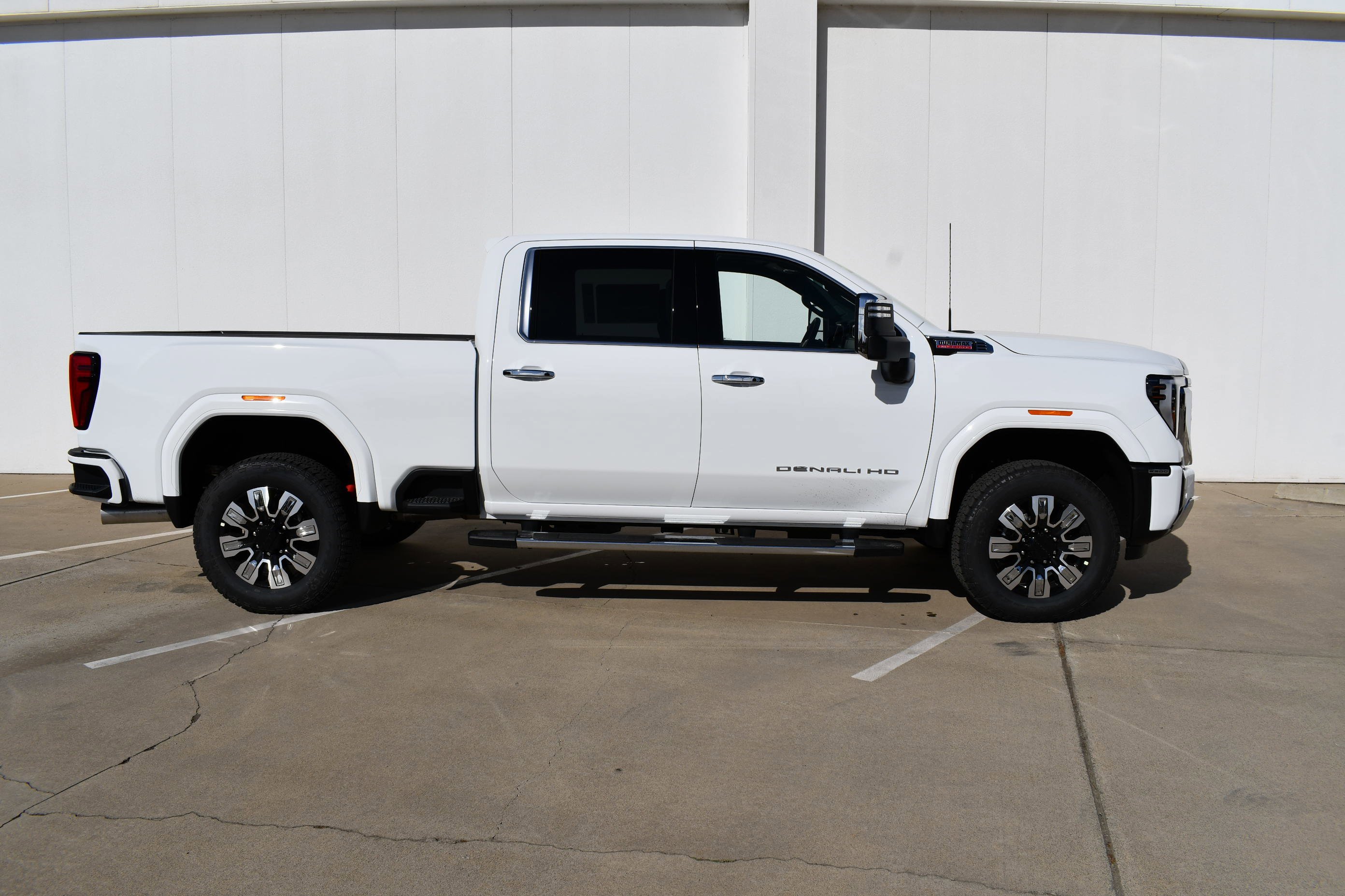 2026 GMC Sierra 2500HD Denali - Photo 6