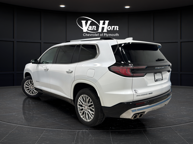 Used 2024 White Frost Tricoat GMC Denali image 5