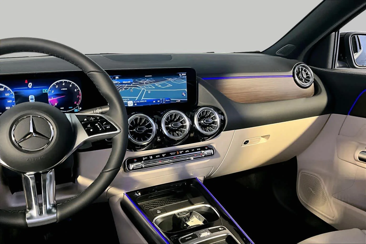 New 2026 Night Black Mercedes-Benz GLA 250 image 8