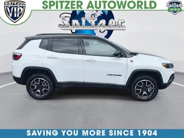 Used 2025 White Jeep Trailhawk image 17